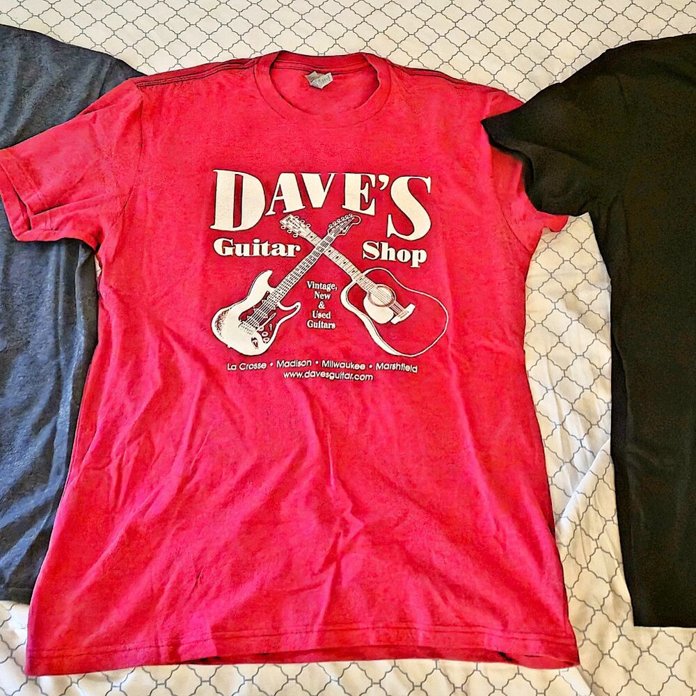 3 Music / Guitar Themed Tee Shirts Size Large BNWT + Olive Music Heals Beanie